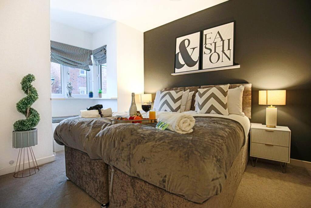 Stylish House With Smart Tvs And Netflix, Fast Wifi, Free Parking And Garden By Yoko *